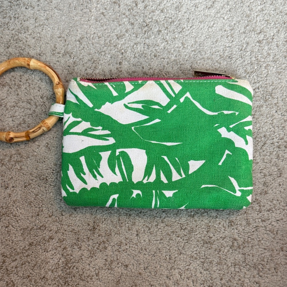 Lilly Pulitzer Green and White Leaf Print wristlet with Bamboo Handle